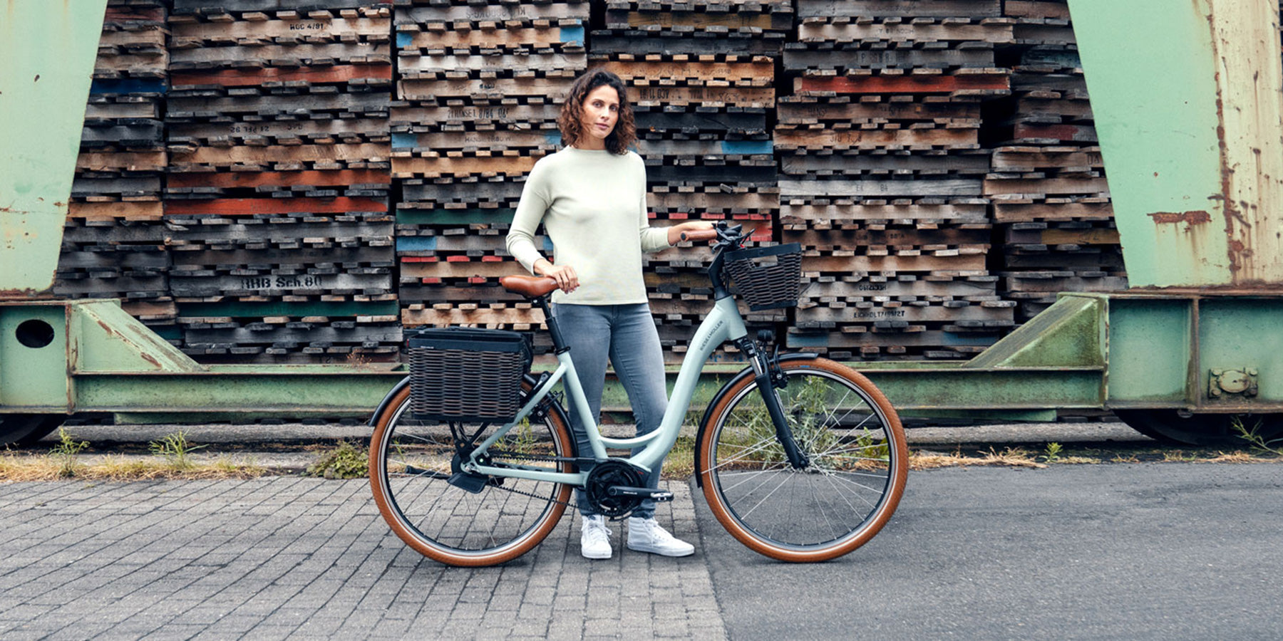 Riese and Muller Swing