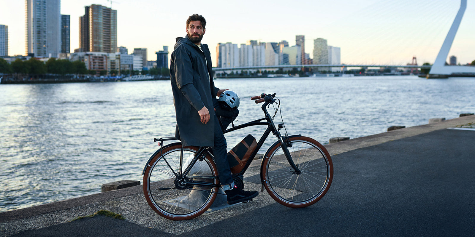 Man on a Riese and Muller Cruiser2